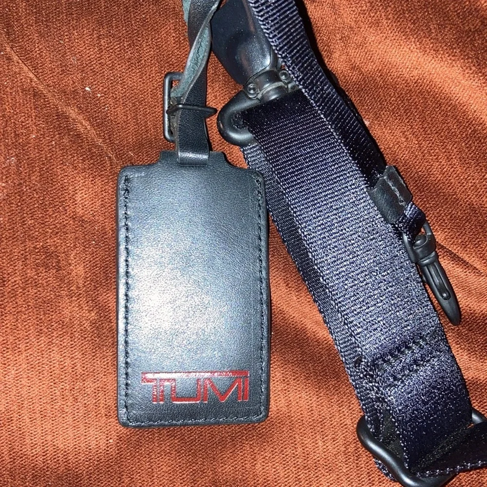 Tumi Black sholder travel-bag